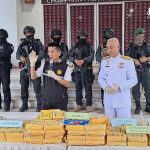 泰国一对夫妇贩运百万粒冰毒被警方成功截获